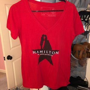 Fitted red Hamilton v neck